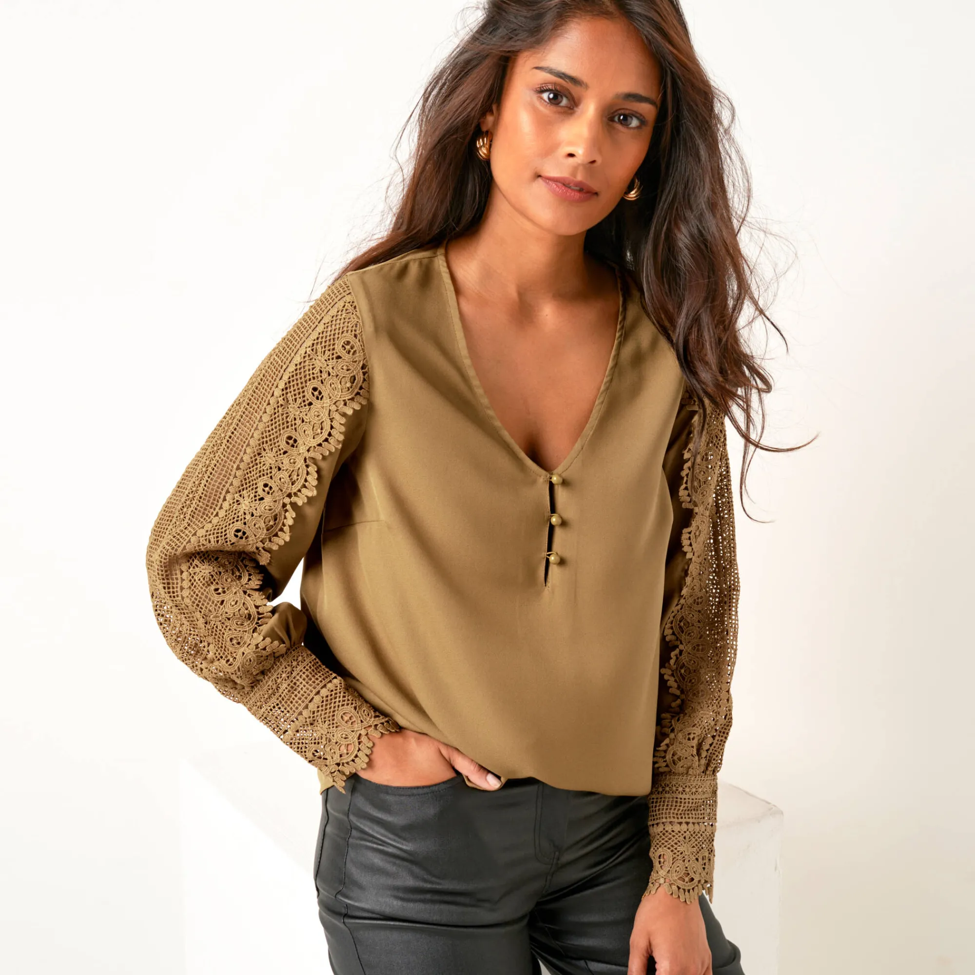 Feestoutfits Dames|Bloes En Tuniek<Blancheporte Soepele bloes met V-hals en lange mouwen, in macramé bronskleur