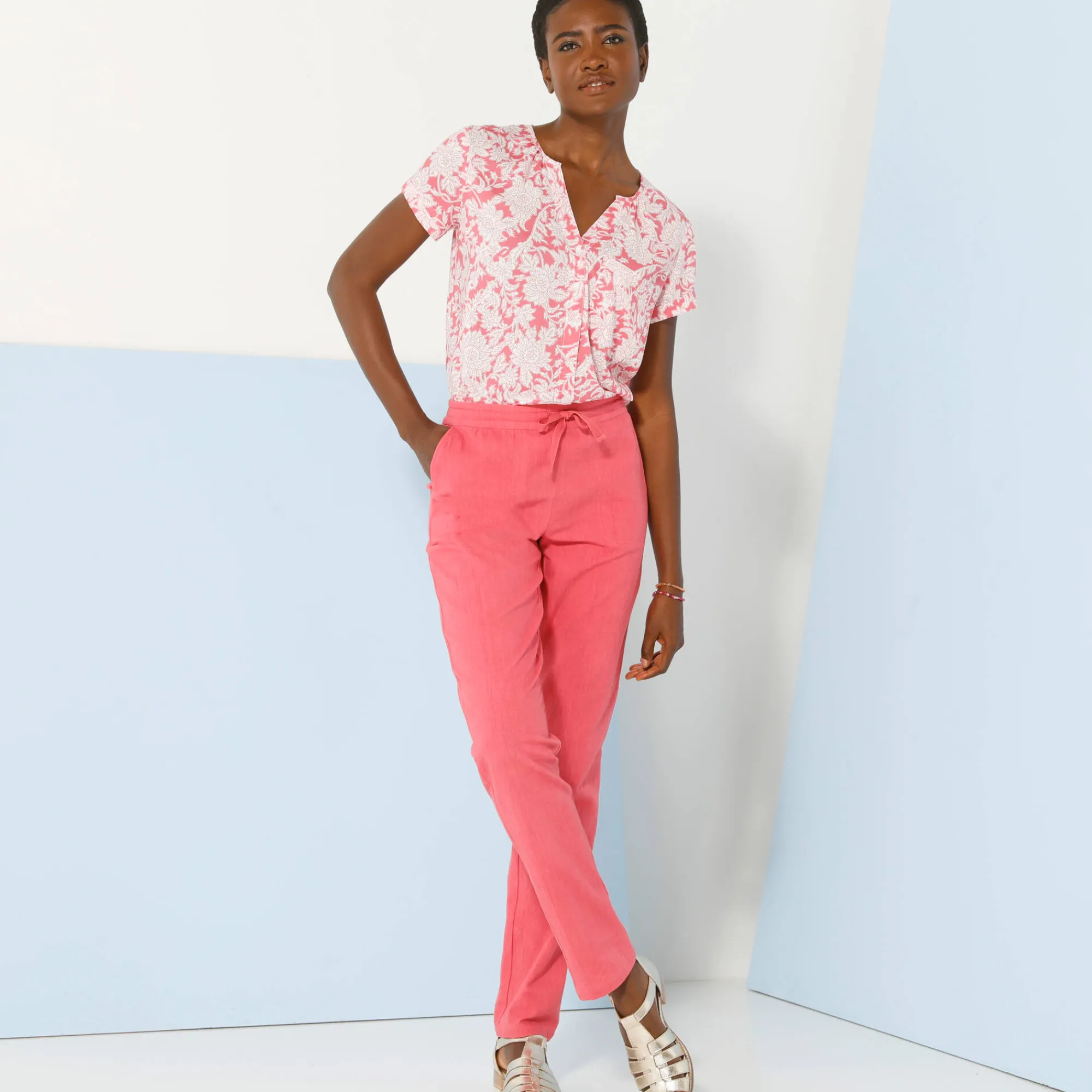 Broek<Blancheporte Soepele, nauwsluitende broek, linnen-katoen roze