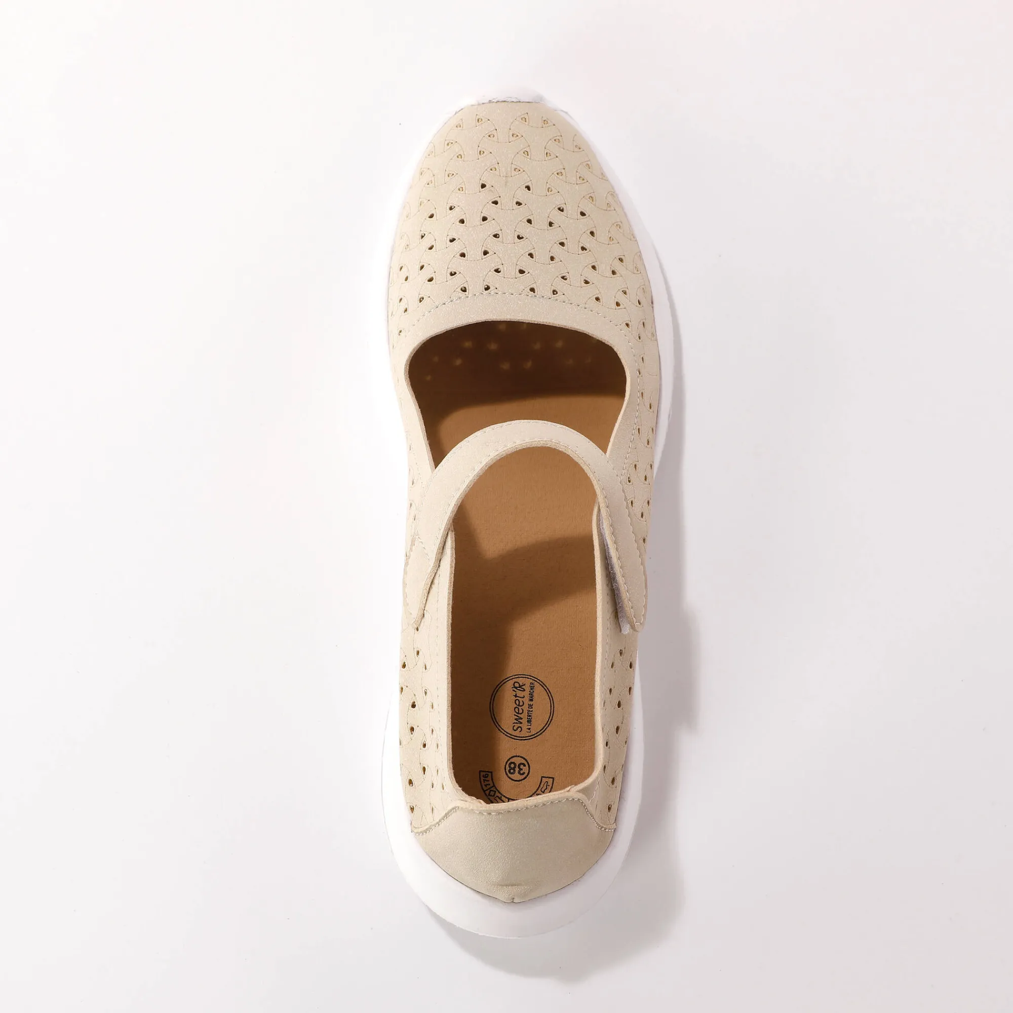 Ballerina's|Schoenen<Blancheporte Soepele schoenen met riempjes en ajour beige