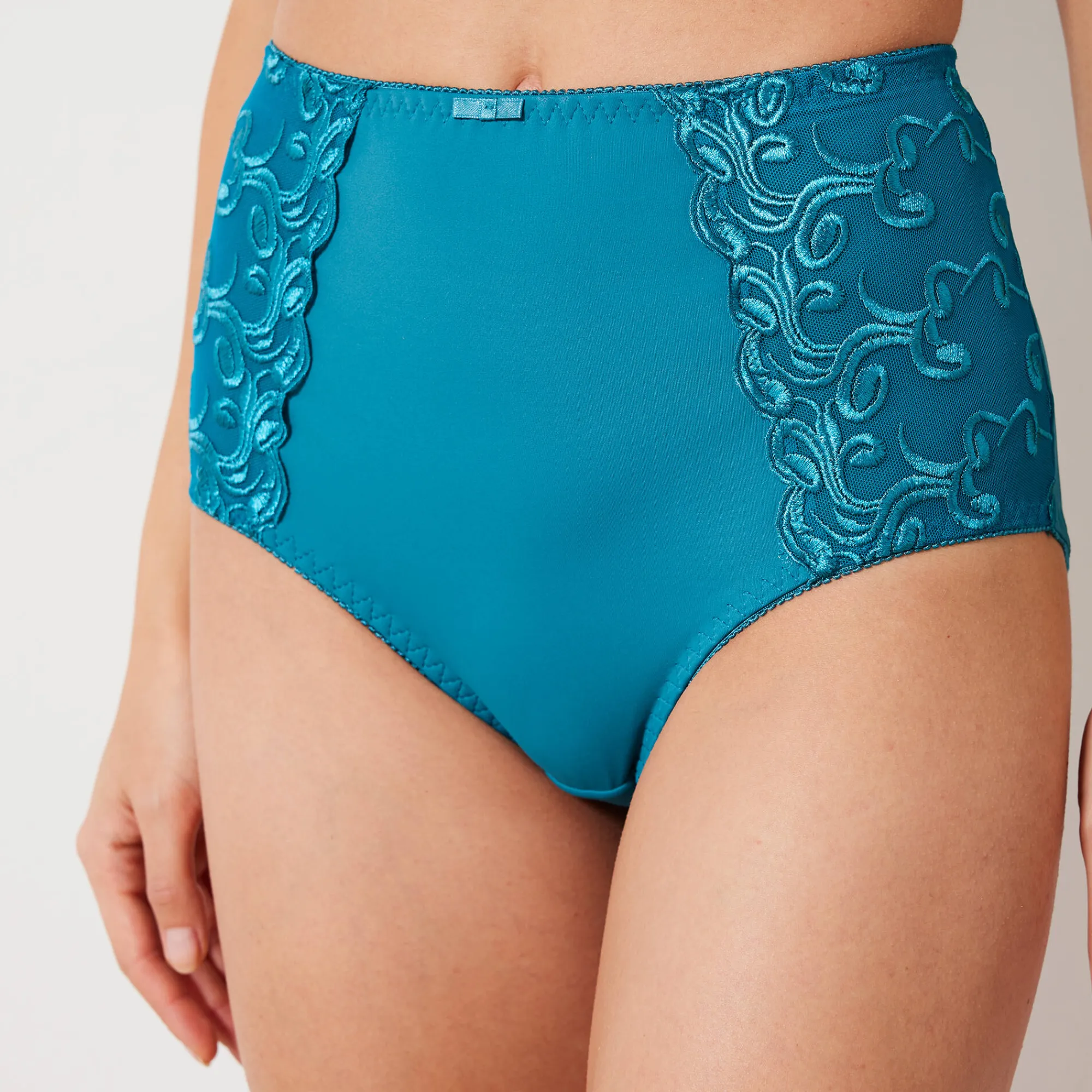 Slip En Shorty<Confidence Lingerie Step-in broekje in microvezel en geborduurde tule Sienne - set van 2 smaragd + wit