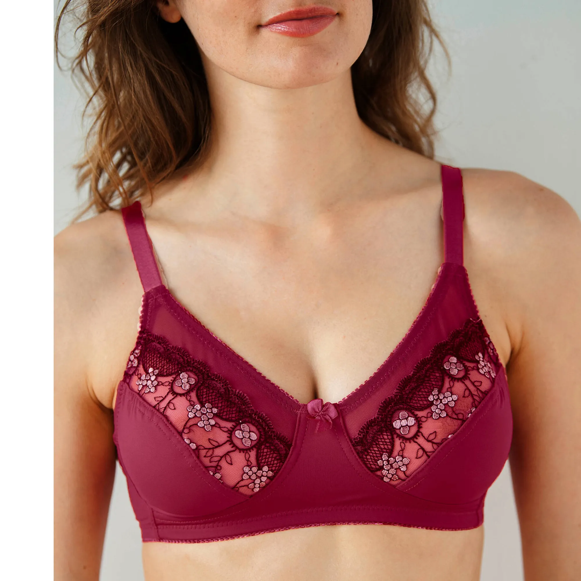 Beha<Confidence Lingerie Steungevende beha in microvezel Caminata - zonder beugels kersenrood