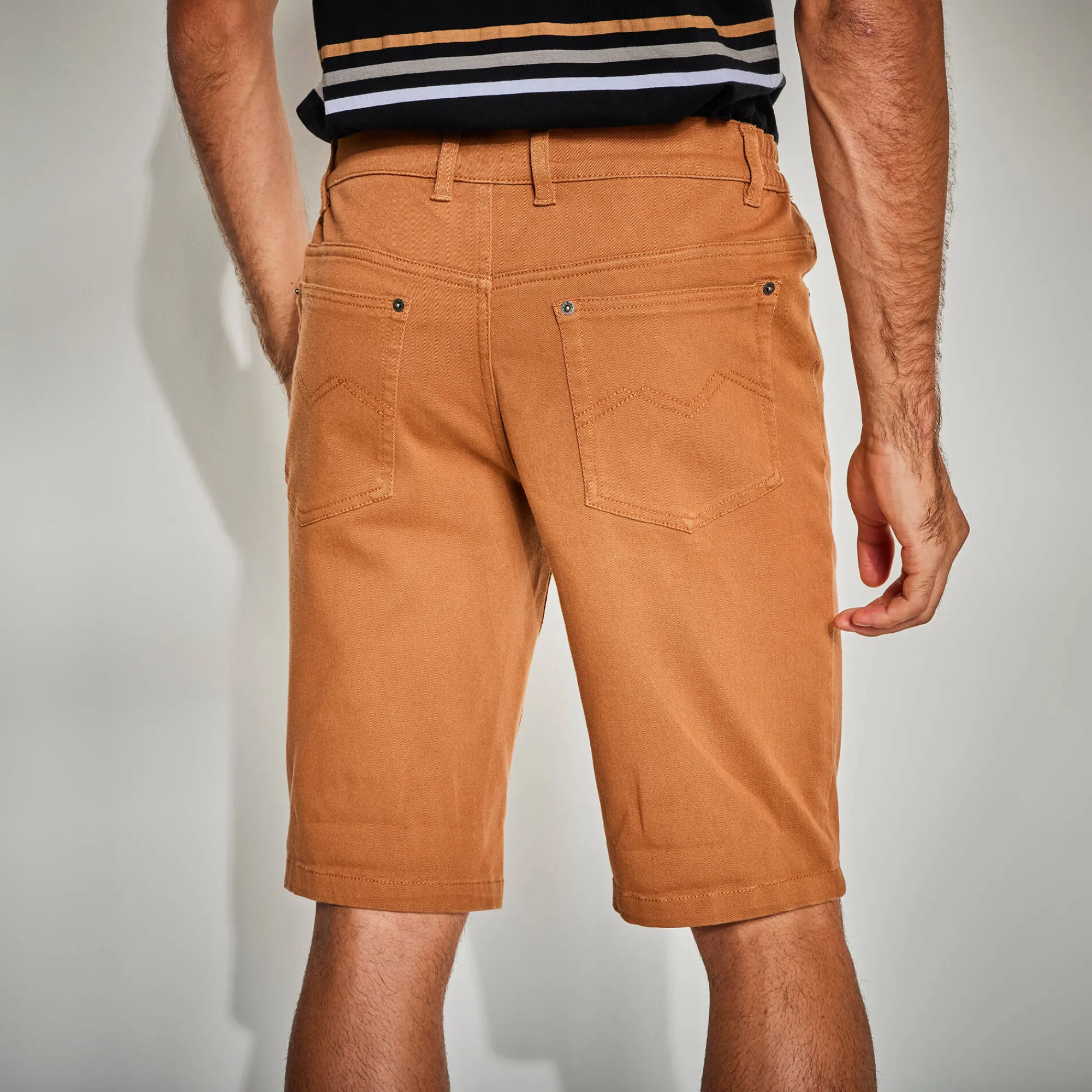 Short En Bermuda<Blancheporte Stretchbermuda met 5 zakken, elastische tailleband opzij karamel