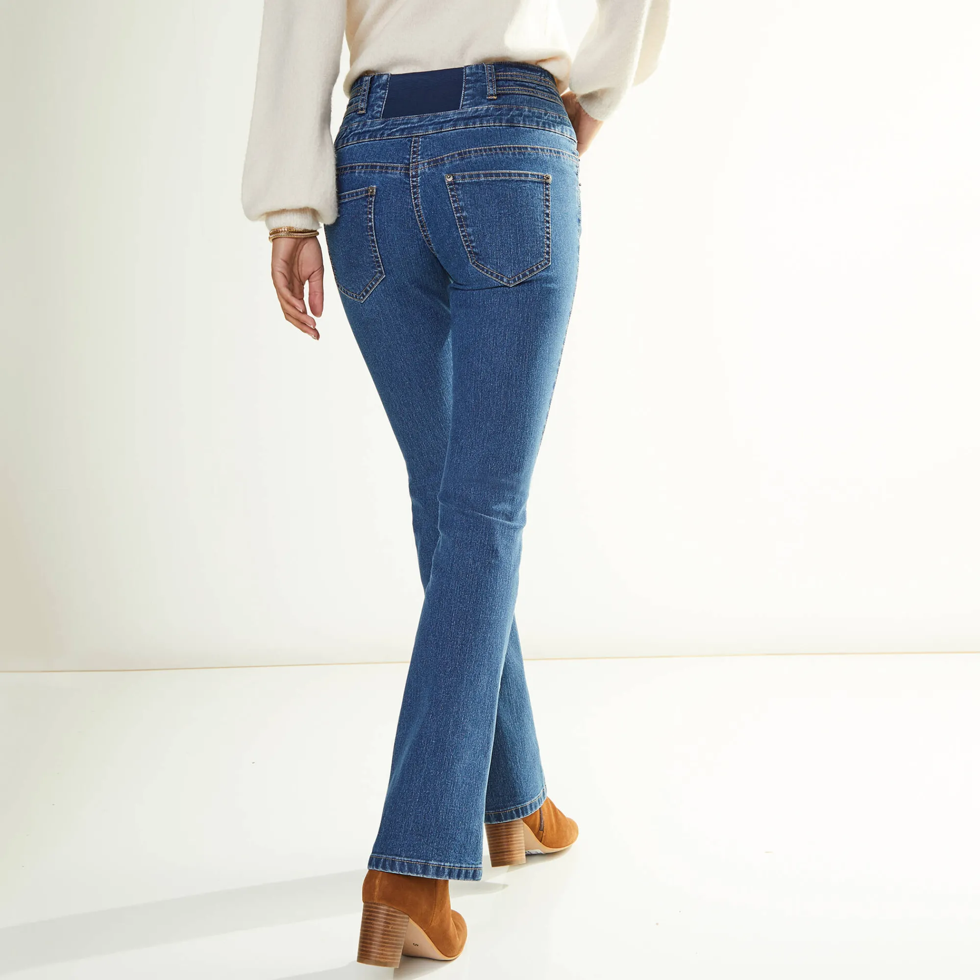 Jeans|Broek<Blancheporte Stretchjeans in bootcutmodel met hoge taille - binnenpijplengte 78 cm stone