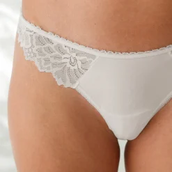 Slip En Shorty<Blancheporte String in microvezel en stretchkant - set van 2 zwart + ivoorkleur