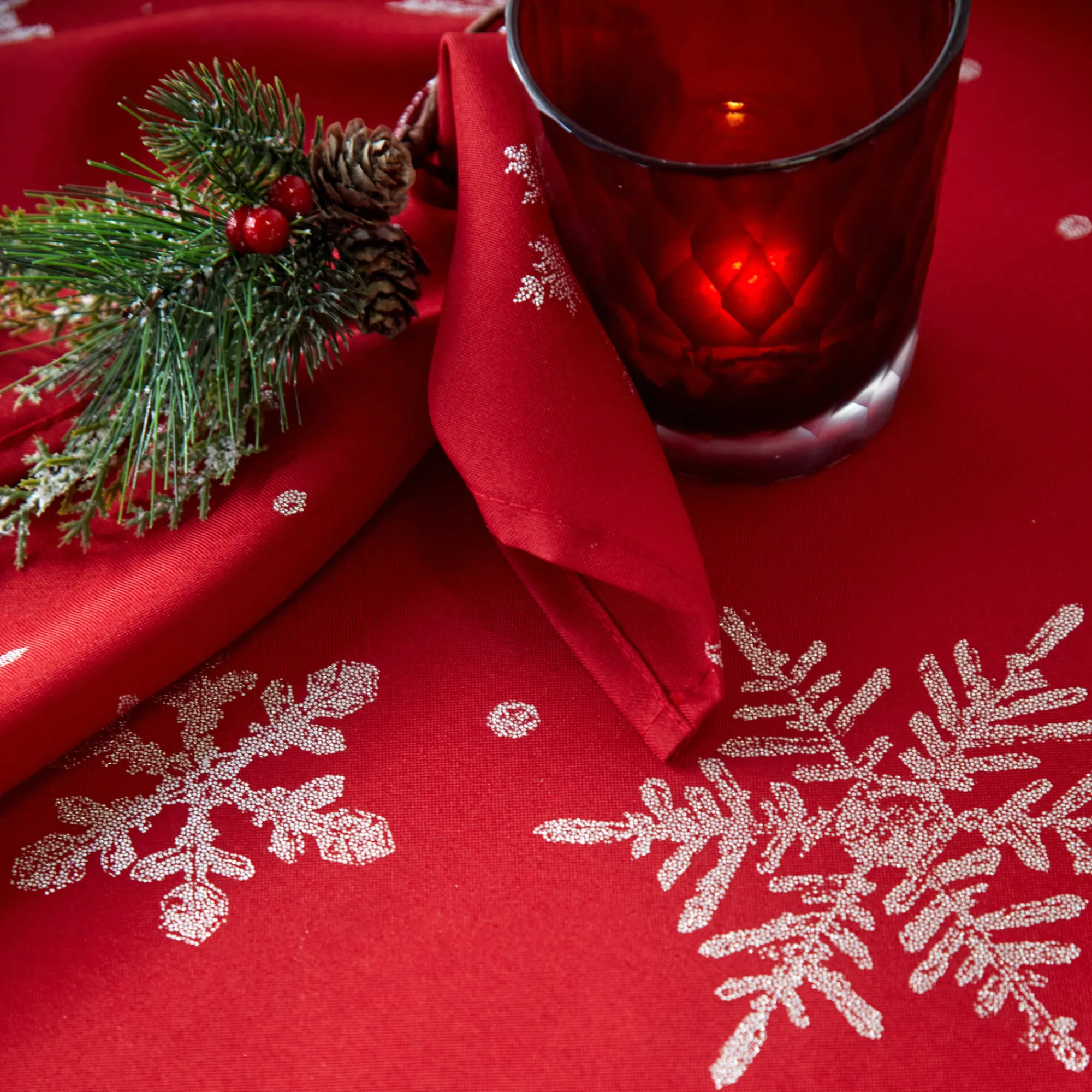 Feesttafel|Tafellaken En Tafelloper<Blancheporte Tafellaken bedrukt met zilverkleurige sneeuwvlokken rood / zilverkleurig