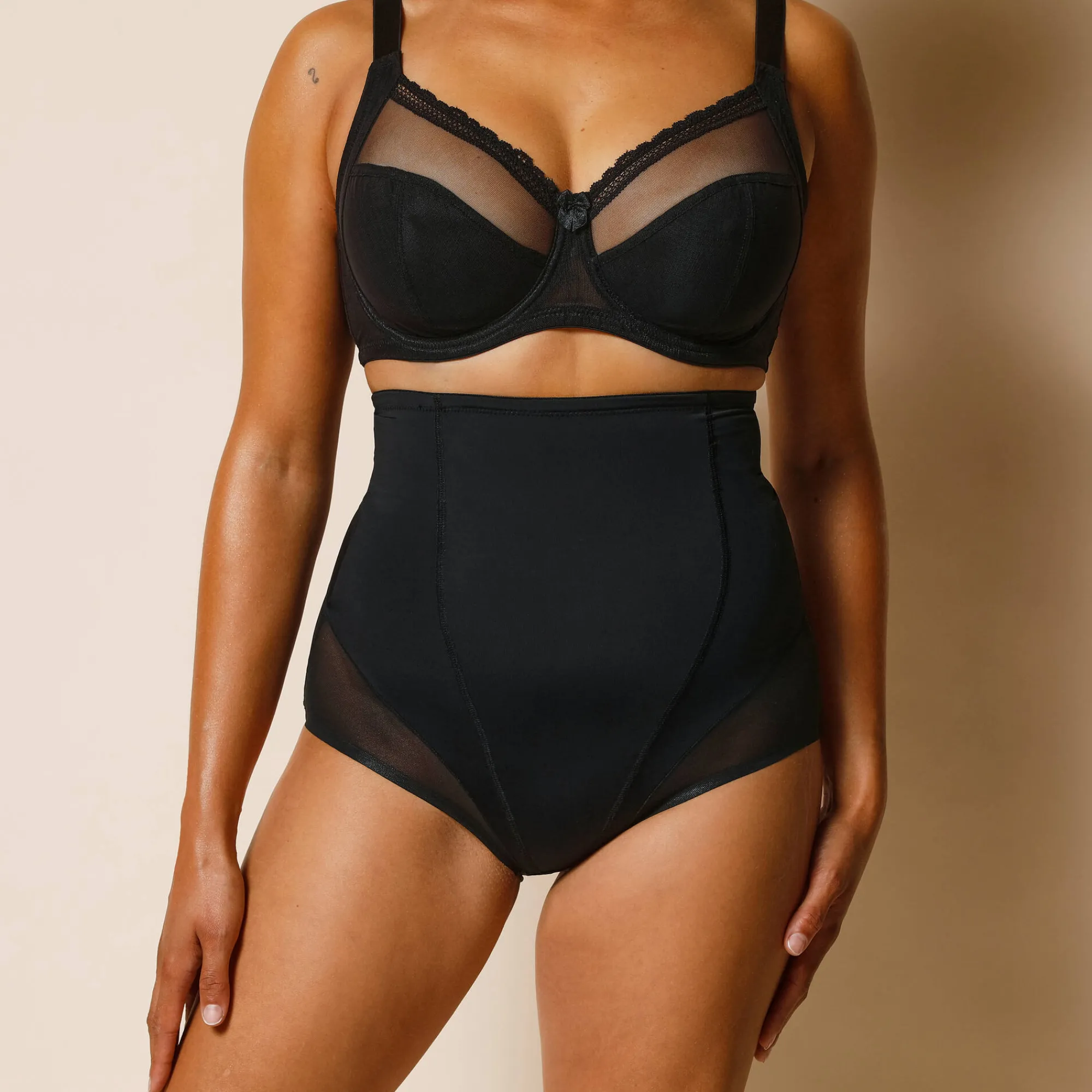 Slip En Shorty<Blancheporte Tailleslip in tricot en corrigerende tule zwart