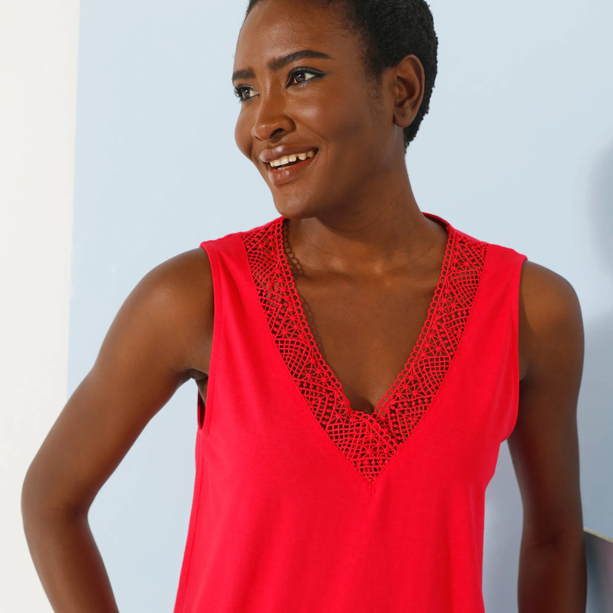 T-Shirt En Topje<Blancheporte Topje met V-hals in kant framboos