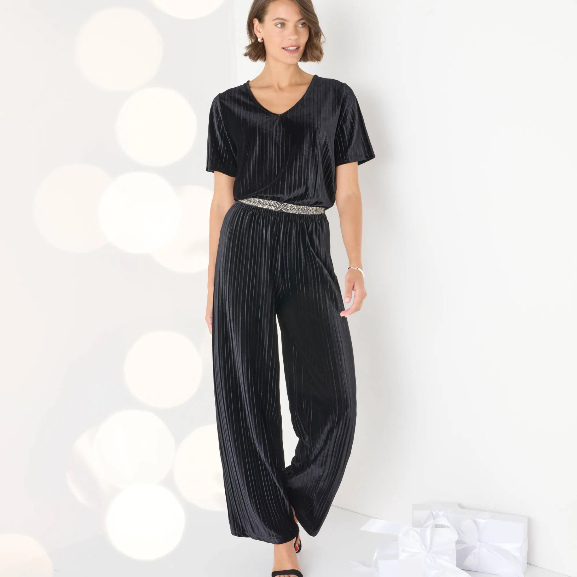 Feestoutfits Dames|T-Shirt En Topje<Blancheporte T-shirt in velours met reliëf, korte mouwen zwart