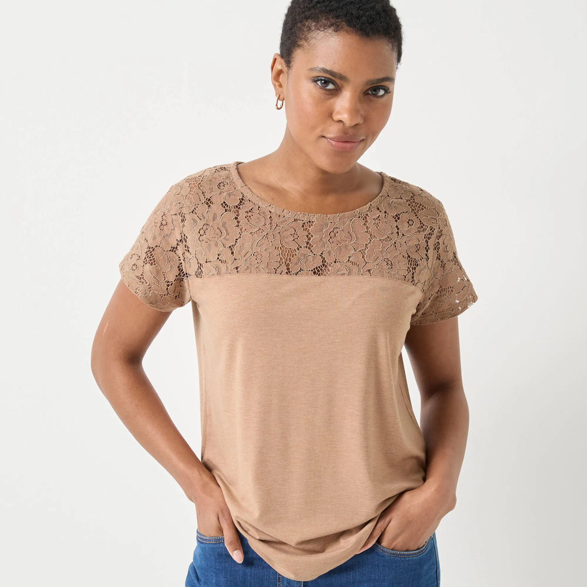 T-Shirt En Topje<Blancheporte T-shirt met korte mouwen in kant chiné hazelnootbruin
