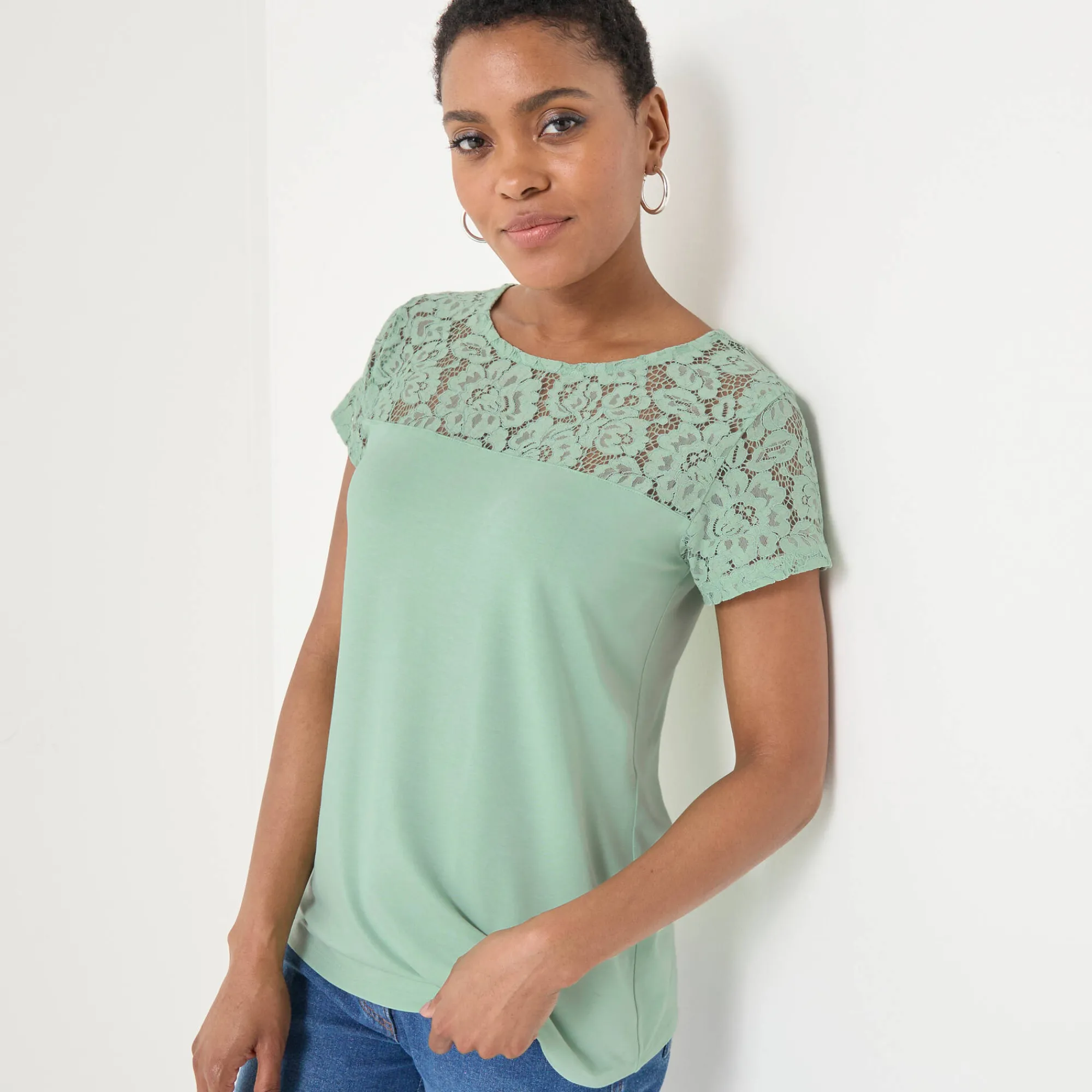 T-Shirt En Topje<Blancheporte T-shirt met korte mouwen in kant amandel groen