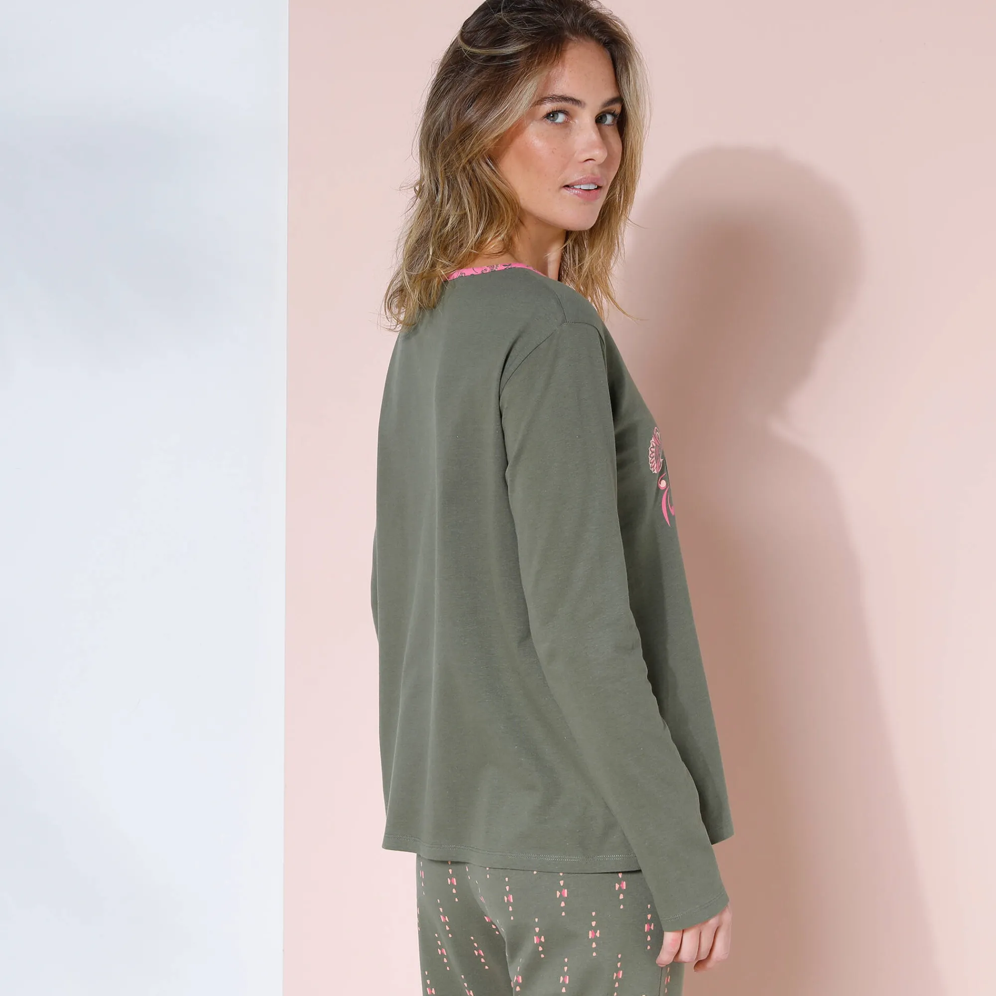 Pyjama<Blancheporte T-shirt met lange mouwen in effen katoen met geplaatste "Bohème" print kaki