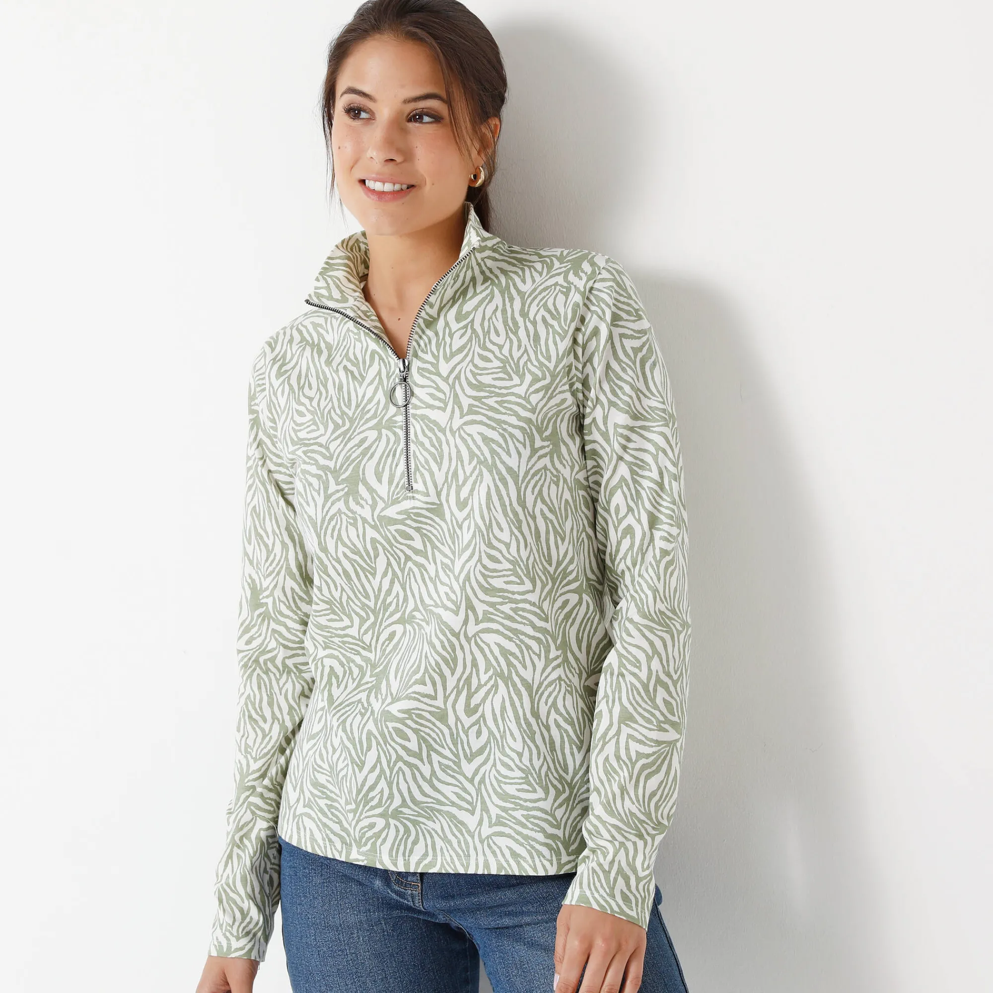T-Shirt En Topje<Blancheporte T-shirt met opstaande ritskraag en zebraprint amandel groen