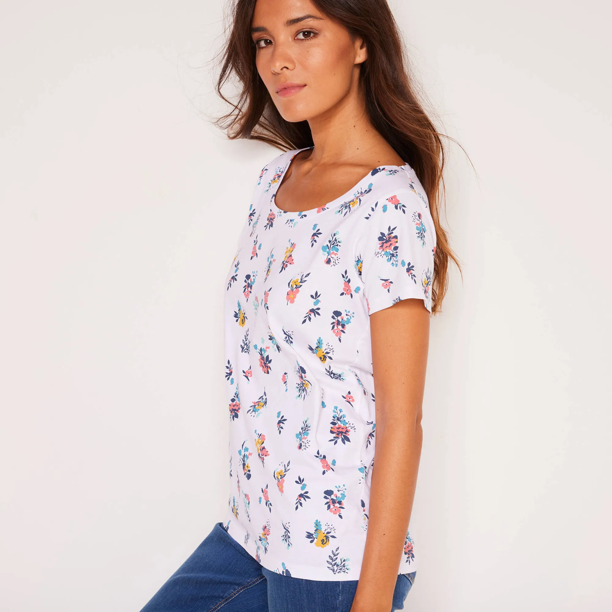 T-Shirt En Topje<Blancheporte T-shirt met ronde hals en bloemenprint, katoen wit