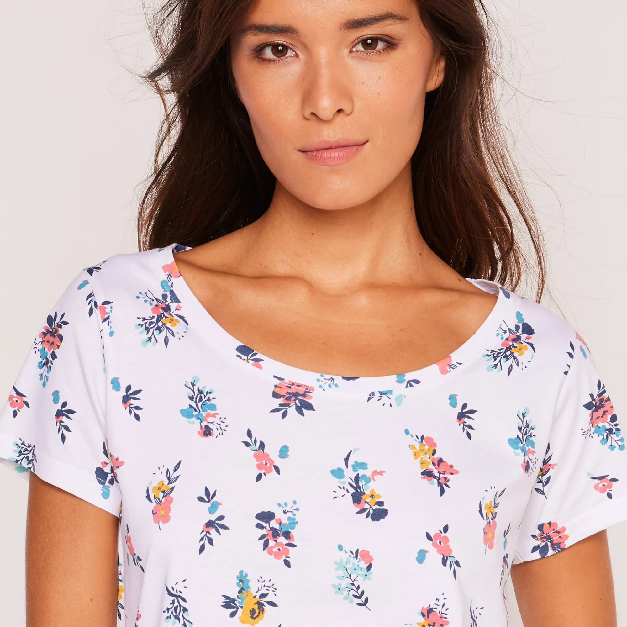 T-Shirt En Topje<Blancheporte T-shirt met ronde hals en bloemenprint, katoen wit