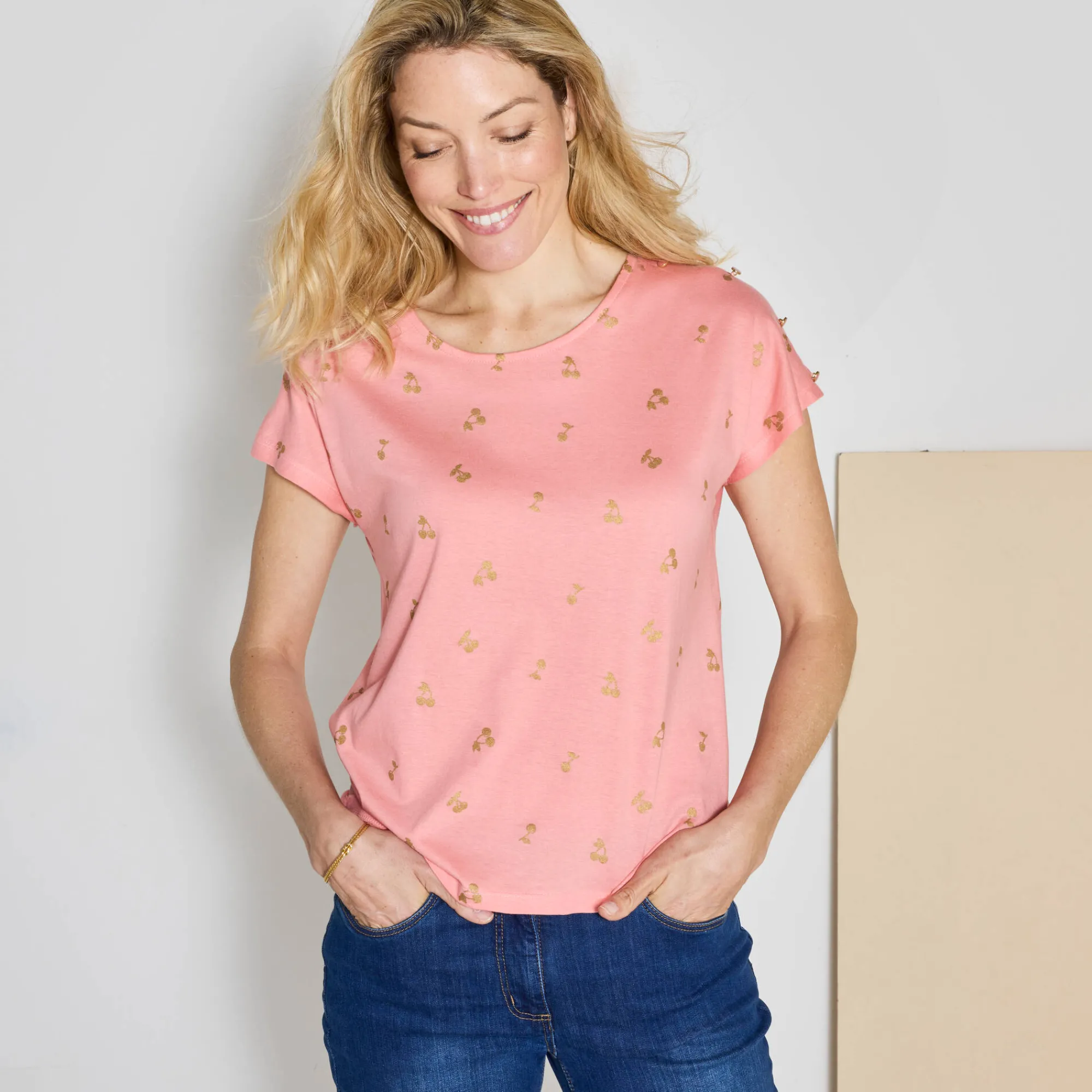 T-Shirt En Topje<Blancheporte T-shirt met ronde hals en goudkleurige kersenprint koraal / goudkleurig