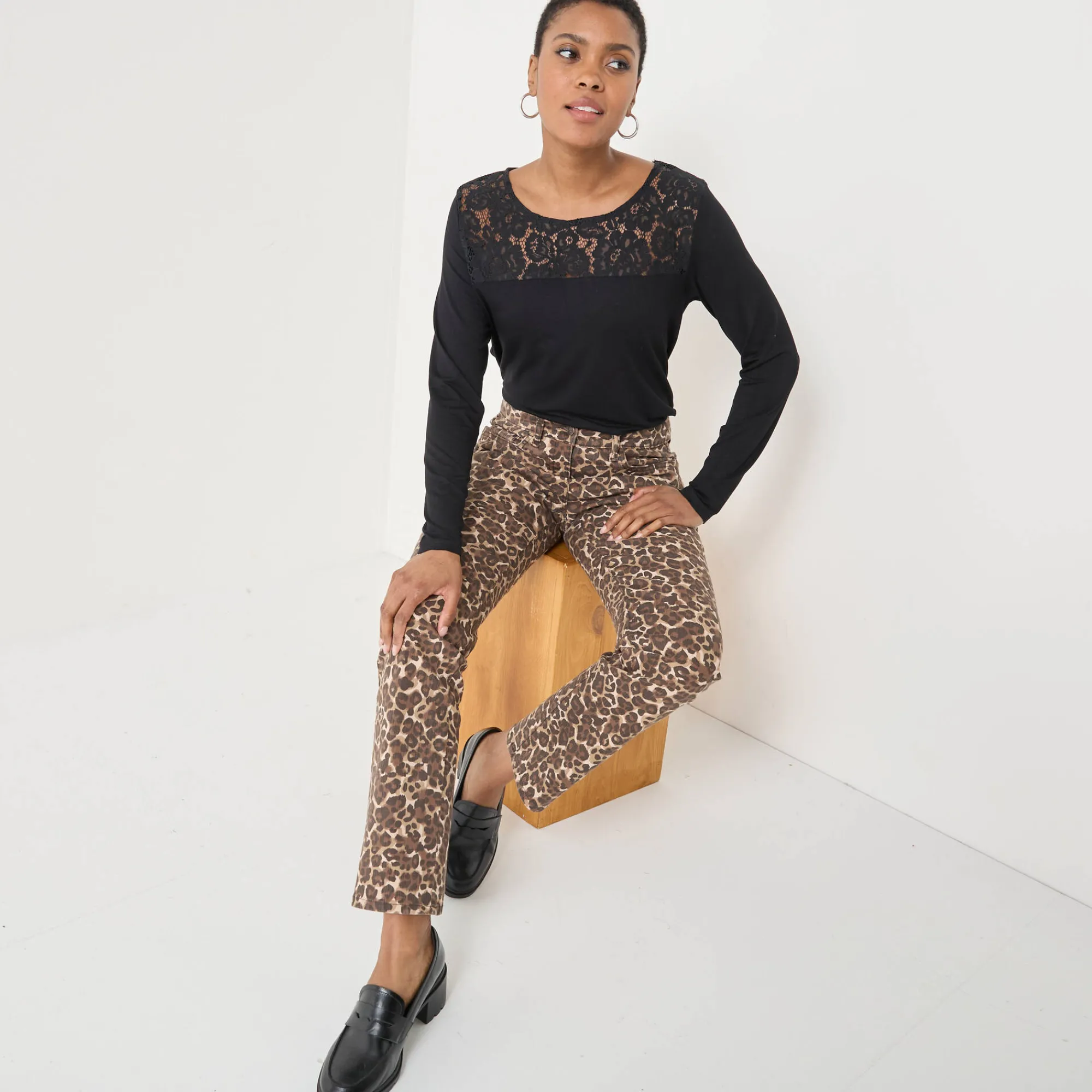 T-Shirt En Topje<Blancheporte T-shirt met ronde hals en lange mouwen in kant zwart