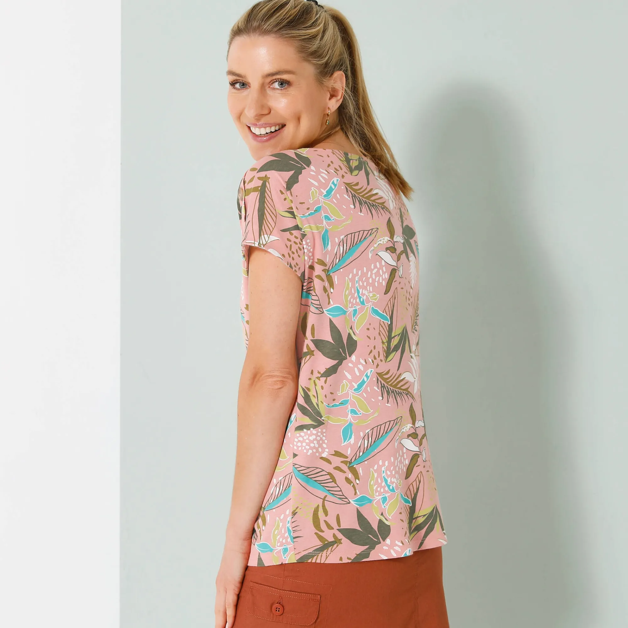 T-Shirt En Topje<Blancheporte T-shirt met ronde hals en tropische print koraal / kaki