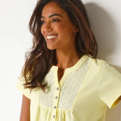 T-Shirt En Topje<Blancheporte T-shirt met Tunesische hals en broderie anglaise geel