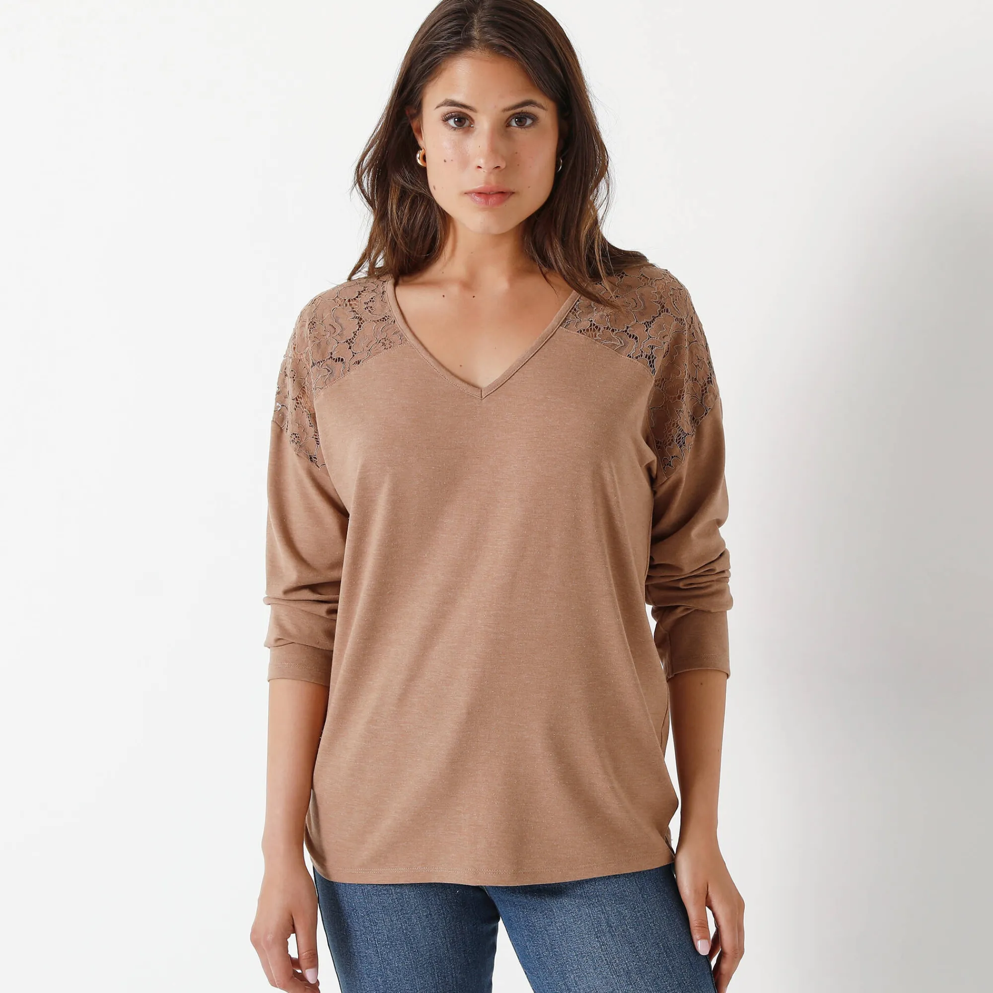 T-Shirt En Topje<Blancheporte T-shirt met V-hals en lange mouwen in kant chiné hazelnootbruin