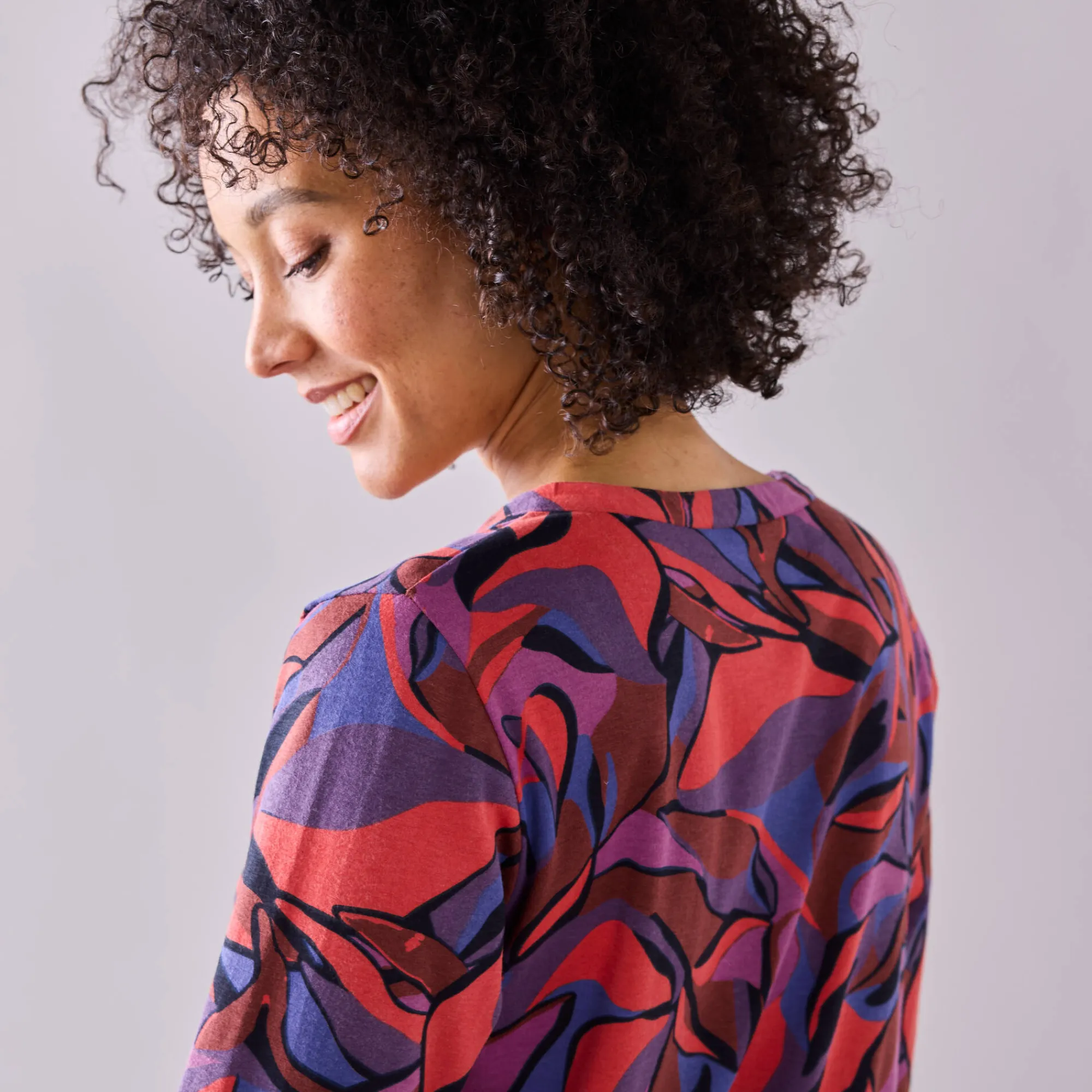 T-Shirt En Topje|Bloes En Tuniek<Blancheporte Tuniek met knoopkraag en bloemenprint rood / paars