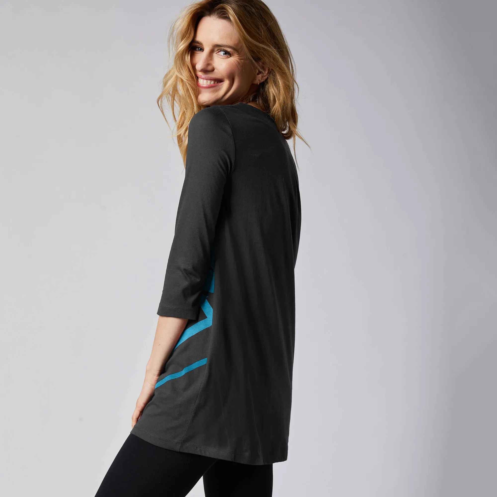 T-Shirt En Topje|Bloes En Tuniek<Blancheporte Tuniek met V-hals en grafische print zwart / blauw