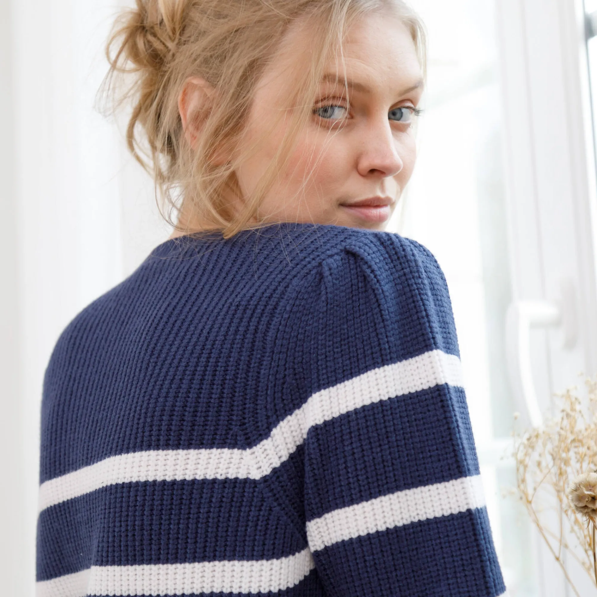 Trui En Vest<Blancheporte Tuniektrui met fantasieknopen, gestreept marine / ecru