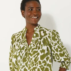 Bloes En Tuniek<Blancheporte Tweekleurige bloes met Tunesische hals, ellebooglange mouwen met smokwerk beige / groen