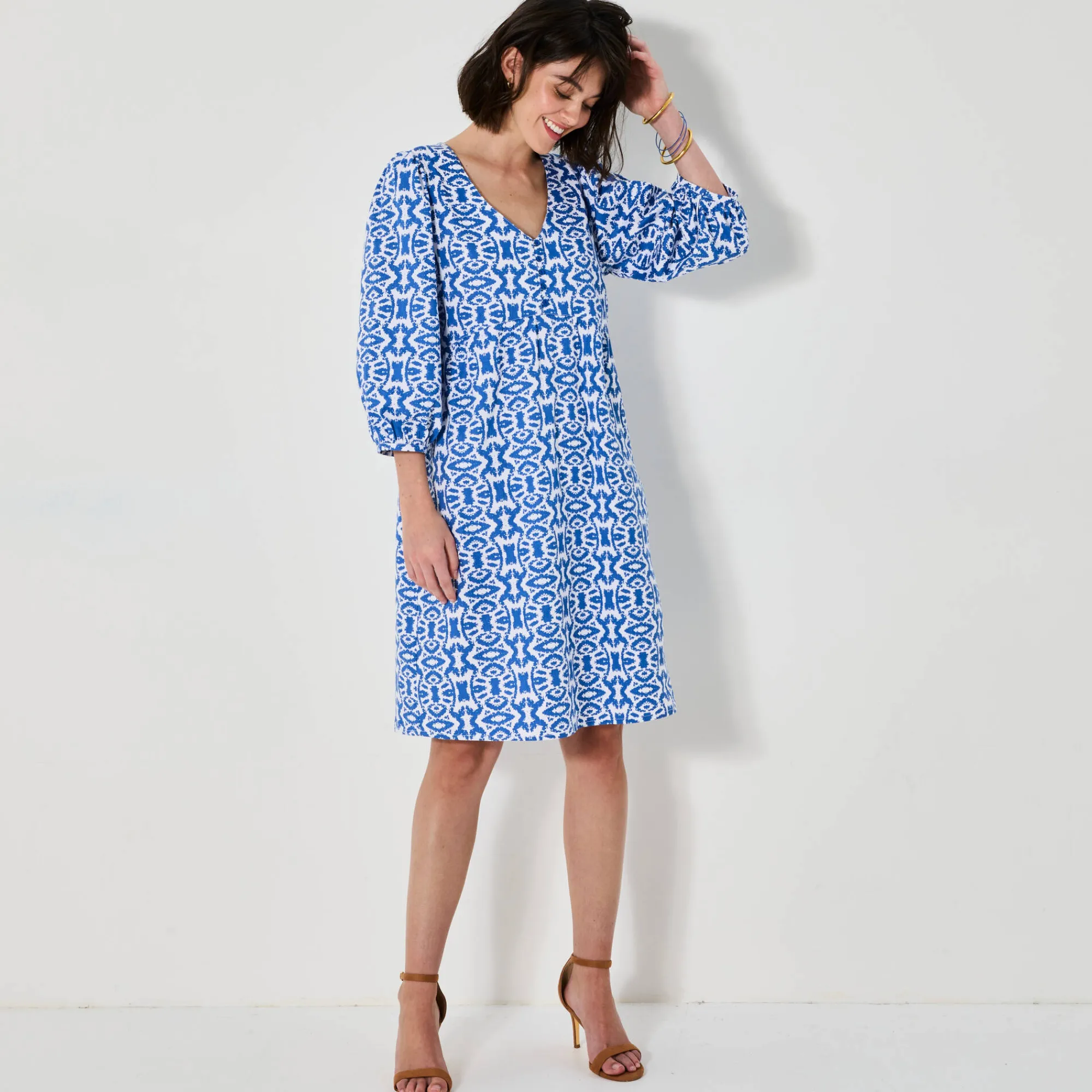 Jurk<Blancheporte Uitlopende korte jurk, ikatprint blauw / wit