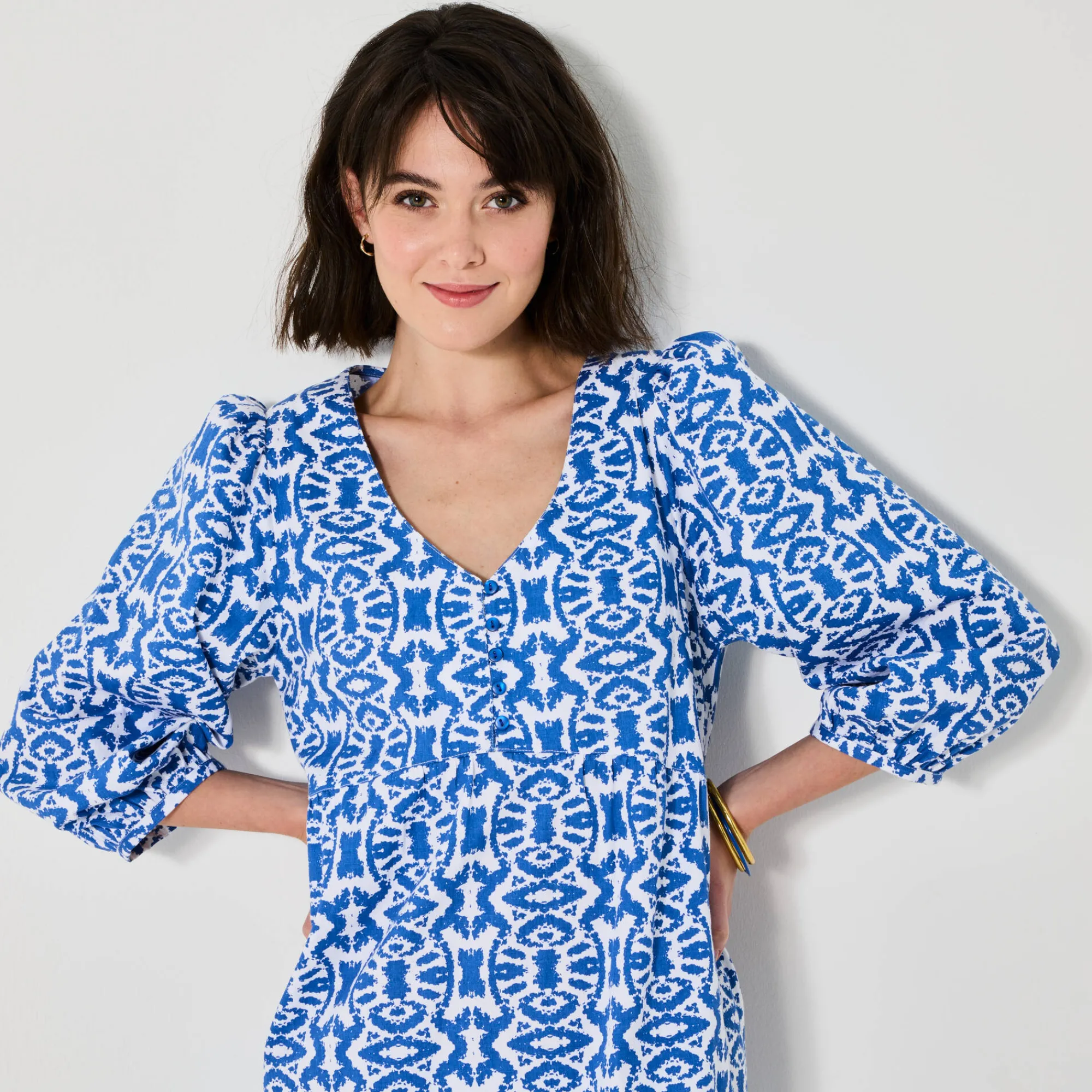 Jurk<Blancheporte Uitlopende korte jurk, ikatprint blauw / wit