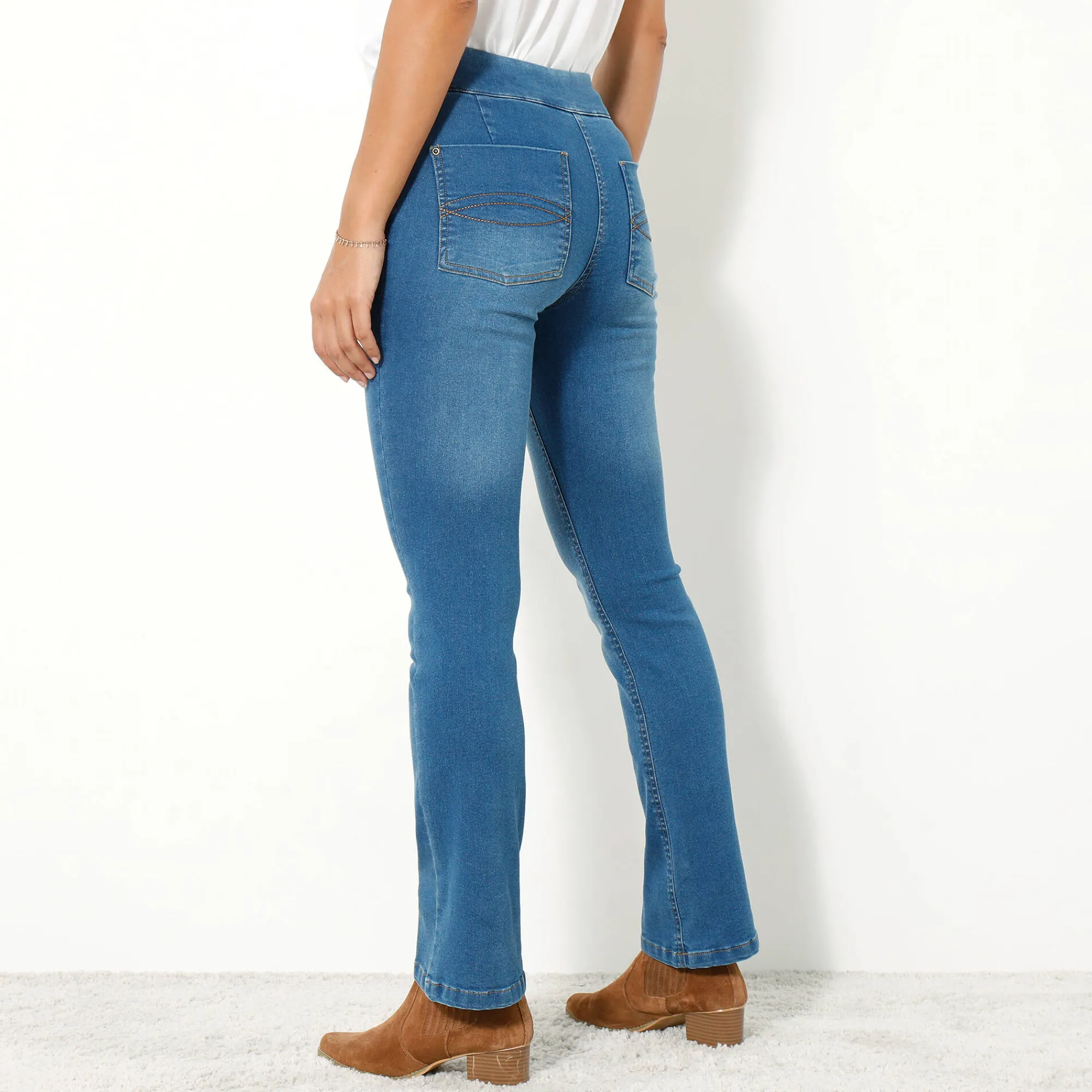 Jeans<Blancheporte Ultracomfortabele bootcutjeans, tricot met denimeffect, kleine lengte stone