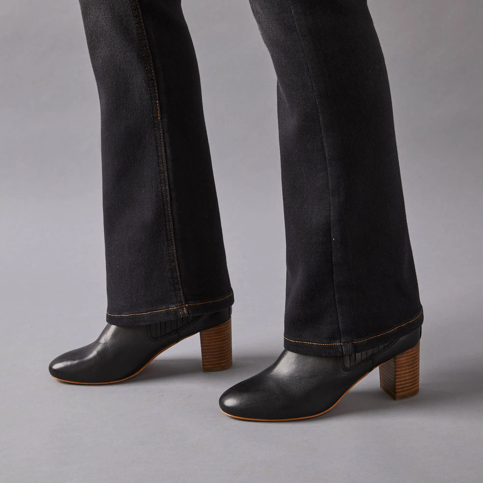 Jeans<Blancheporte Ultracomfortabele bootcutjeans, tricot met denimeffect, kleine lengte black