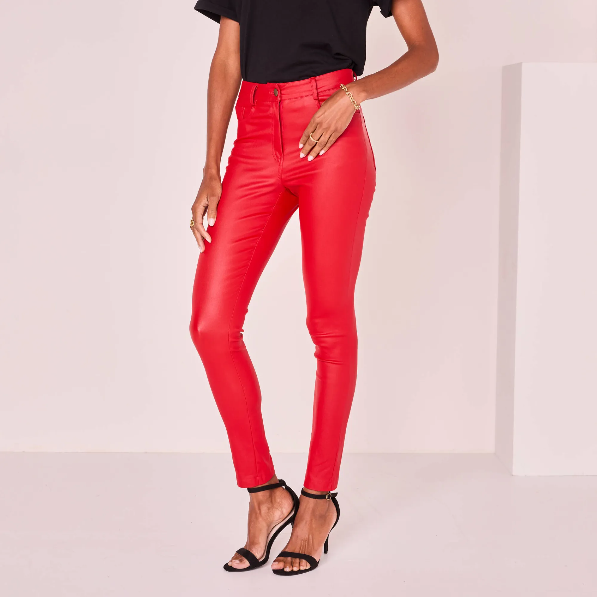 Broek<Blancheporte Ultrarekbare, nauwsluitende broek met coating donkerrood