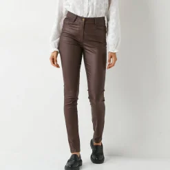 Broek<Blancheporte Ultrarekbare, nauwsluitende broek met coating chocolade