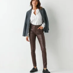 Broek<Blancheporte Ultrarekbare, nauwsluitende broek met coating chocolade