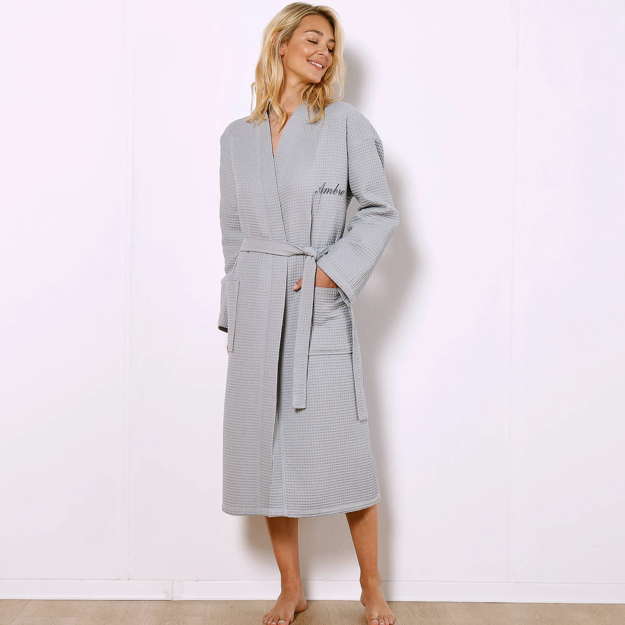 Badjas<Colombine Uniseks badjas voor volwassenen in bijenraattricot 280 g/m2, personaliseerbaar grijs