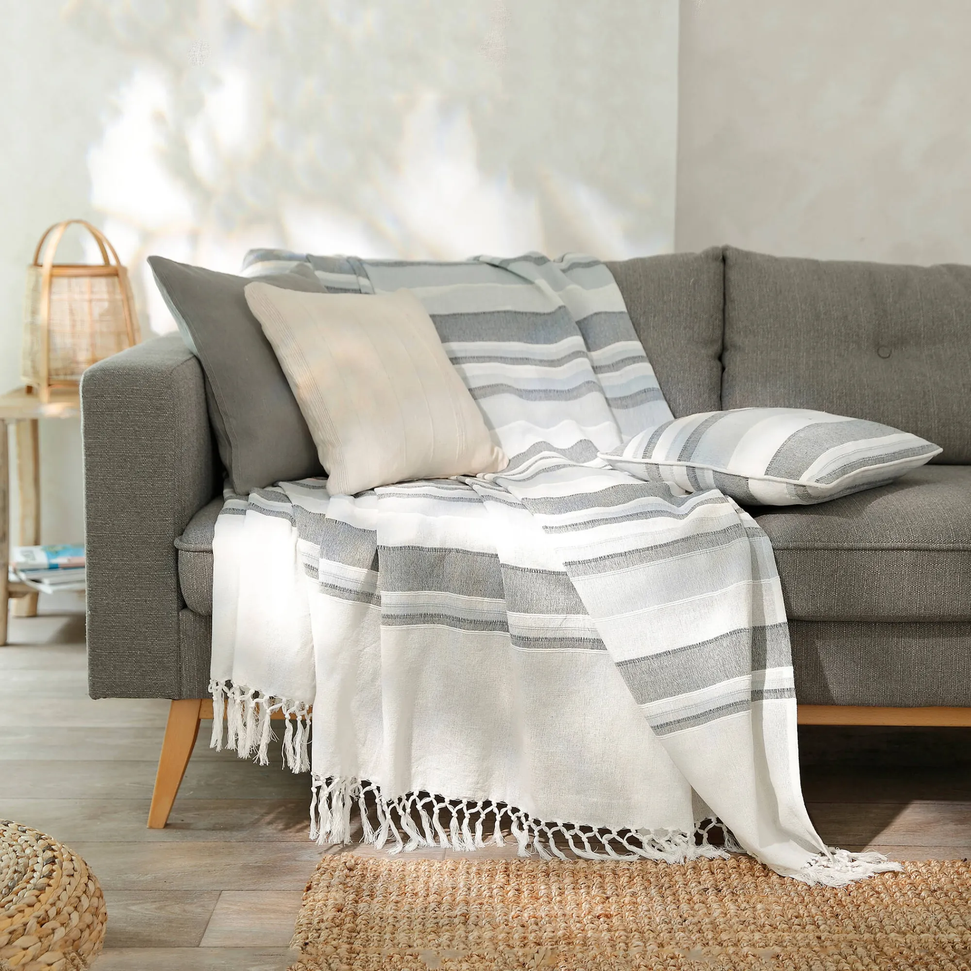 Zeildoekstof<Blancheporte Veelkleurig artisanaal geweven sprei of plaid parelgrijs