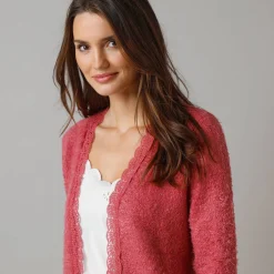 Trui En Vest<Lora Zellini Vest in harig tricot, detail in macramé rozenhout