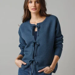 Trui En Vest<Lora Zellini Vest met knooplintjes en lange mouwen, wolmix marine
