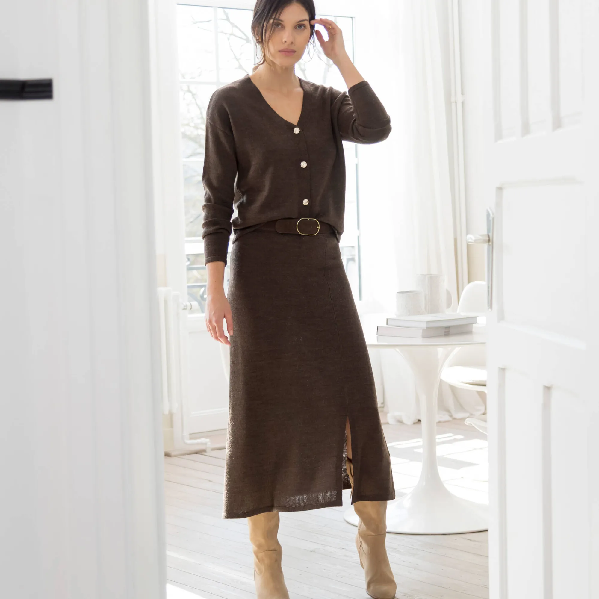 Trui En Vest<Blancheporte Vest met officiersknopen, loose volume chocolade