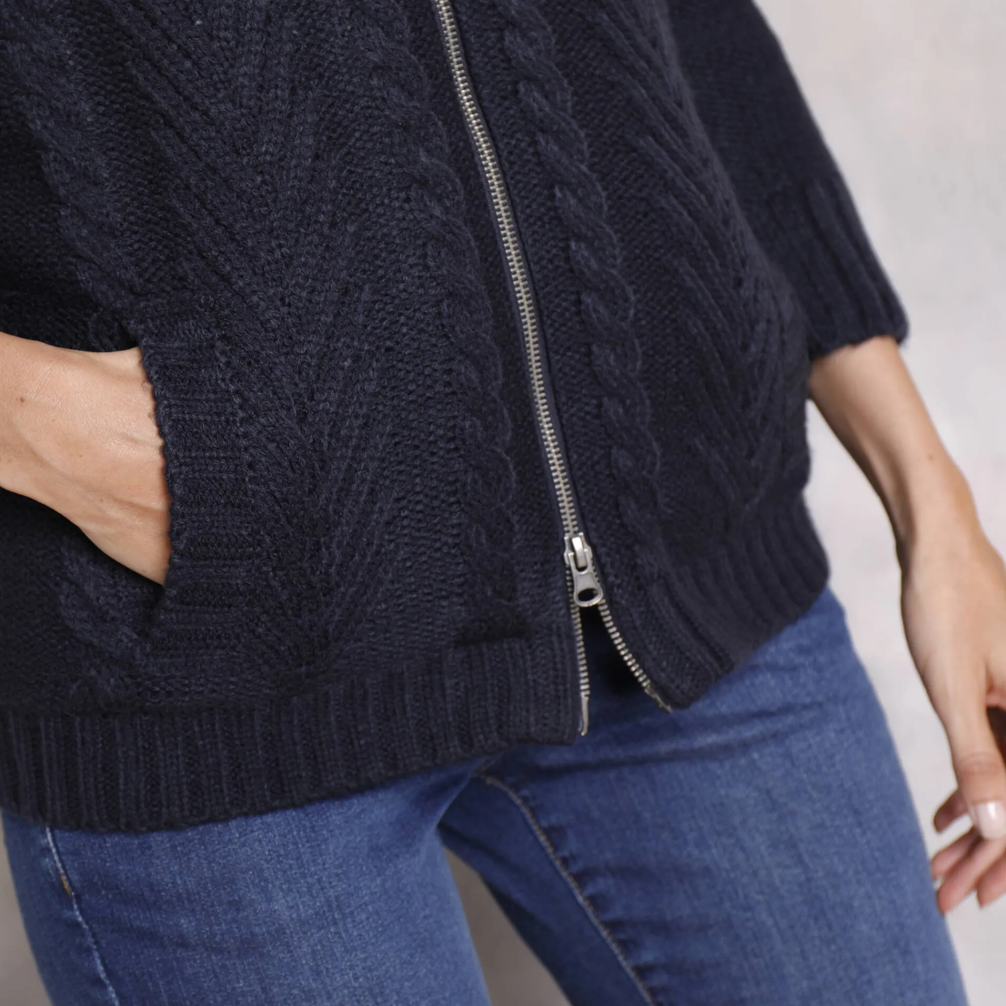Trui En Vest<Blancheporte Vest met rits en kabelmotieven, gevoerd met pluchetricot marine