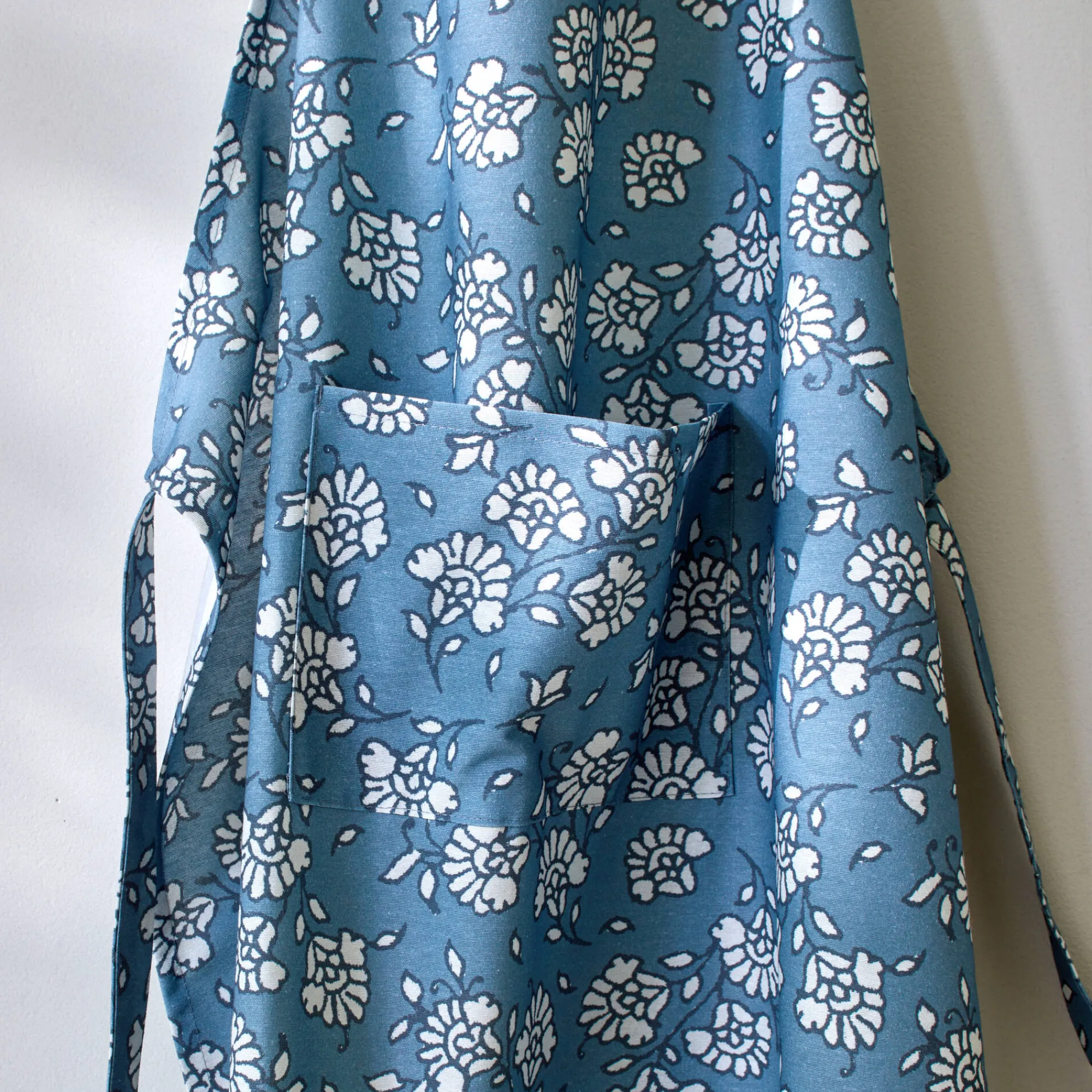 Schorten<Blancheporte Vlekwerende schort met Indiase bloemenprint jeansblauw / wit