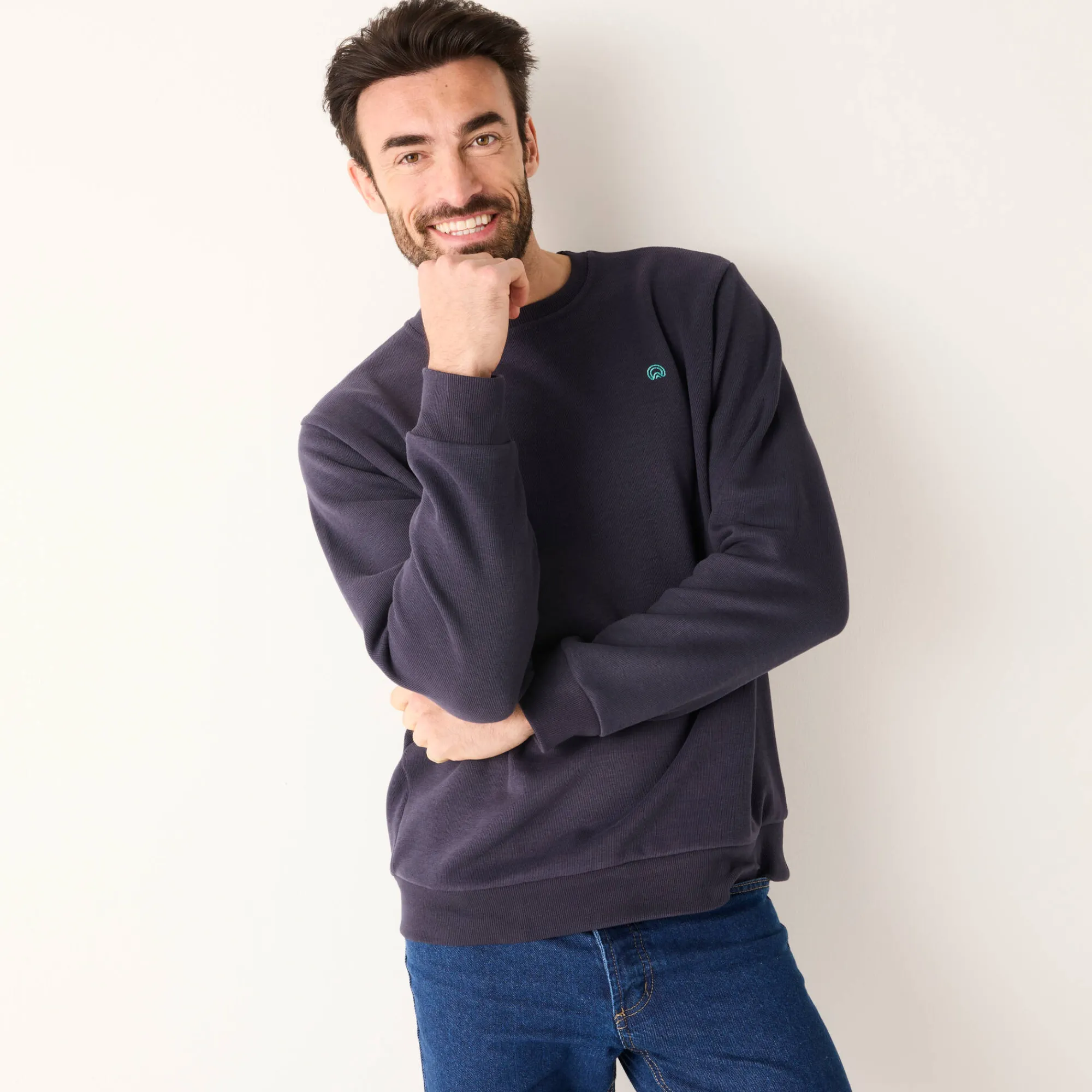 Sweater|Trui En Vest<Blancheporte Warme sweater met ronde hals, borduursel op de borst, in ribtricot marine
