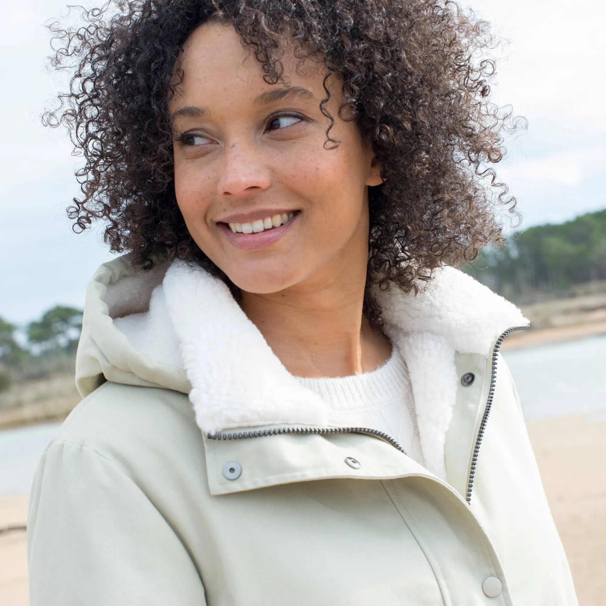 Parka En Donsjas<Blancheporte Waterafstotende parka met kap, voering van sherpafleece mastiek