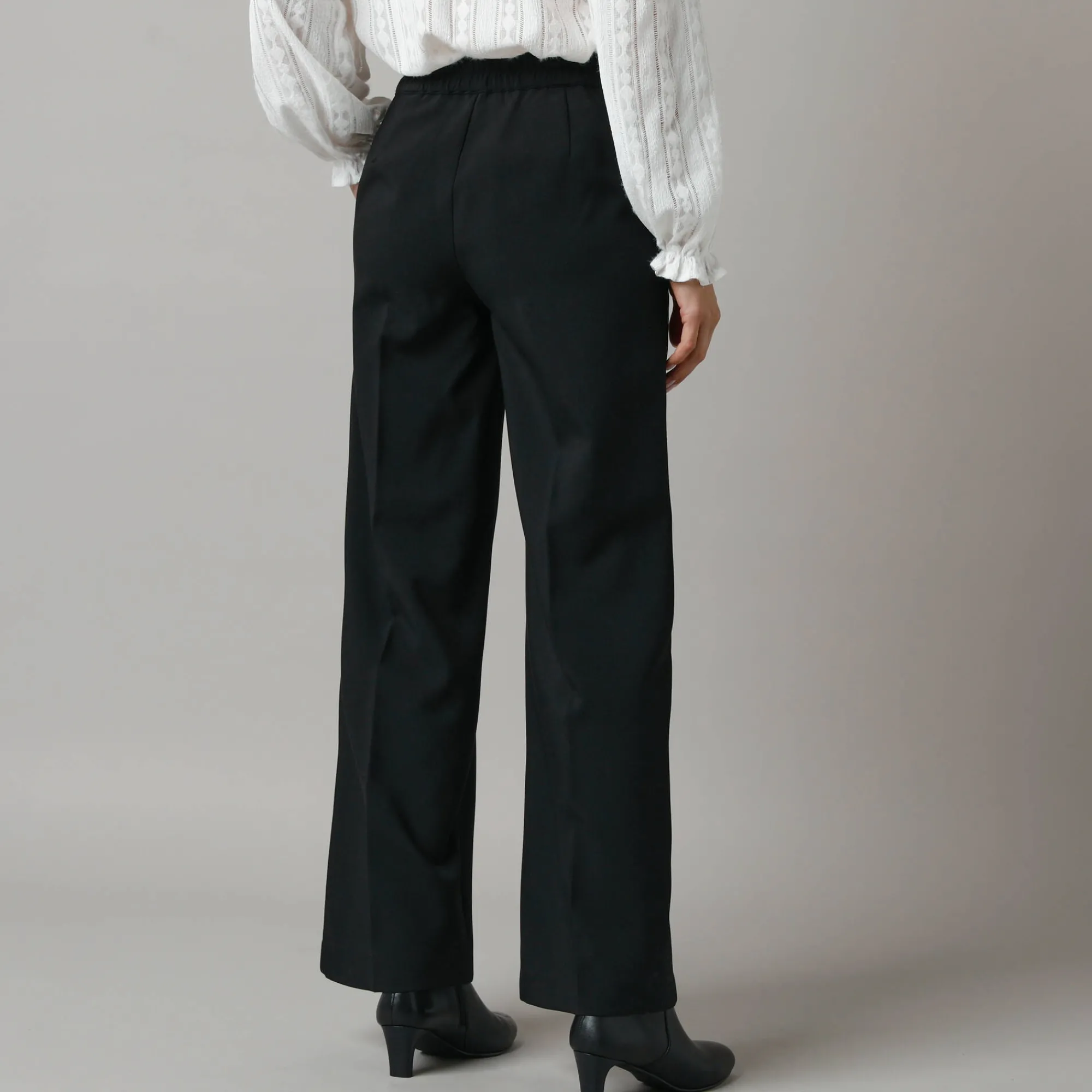 Feestoutfits Dames|Broek<Lora Zellini Wijde broek met bandplooien zwart
