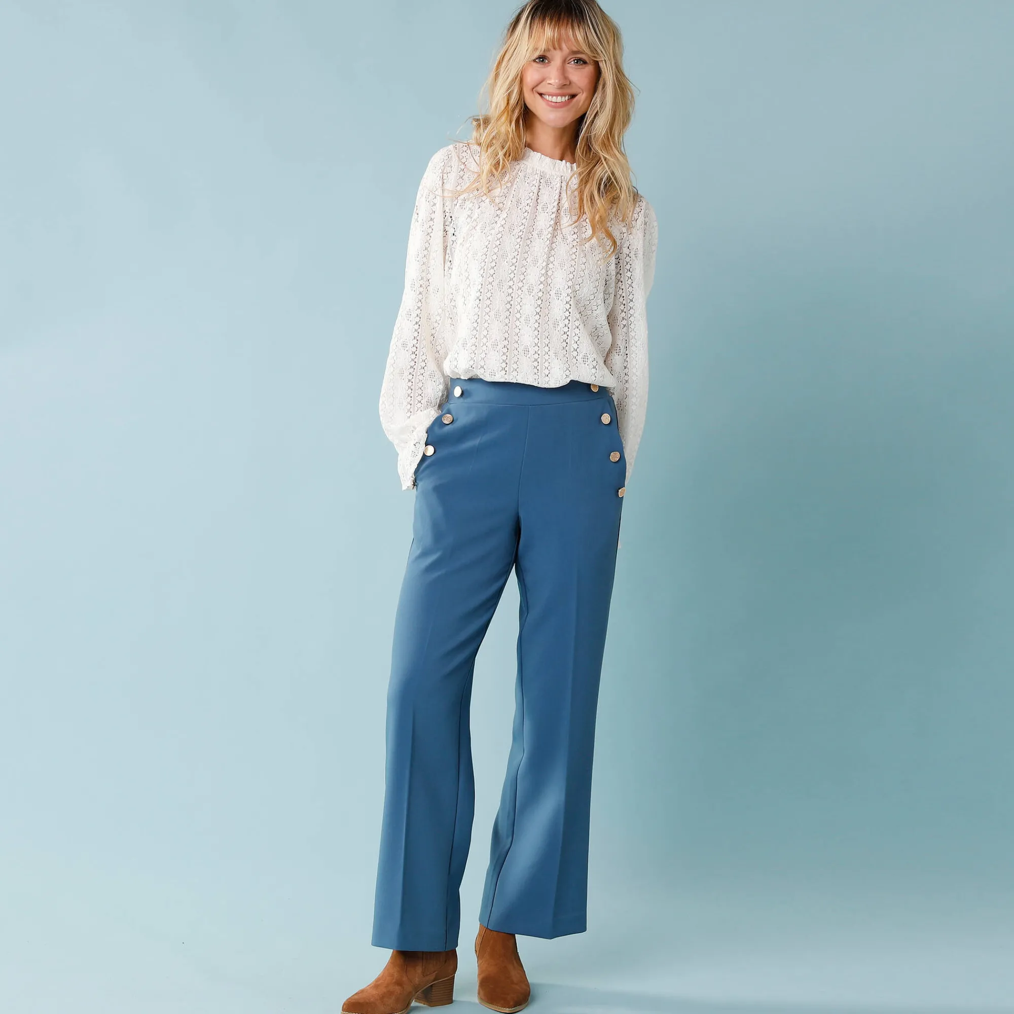Broek<Blancheporte Wijde broek met hoge taille en knopen opzij, kleine lengtes blauw